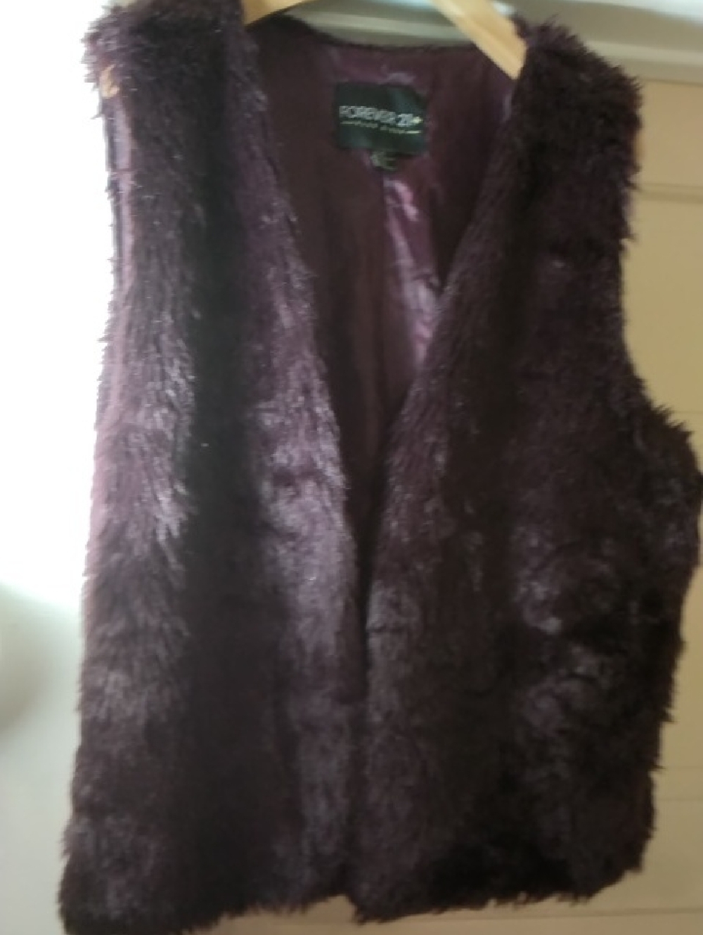 Forever 21 Plush Faux Fur Vest in Plum